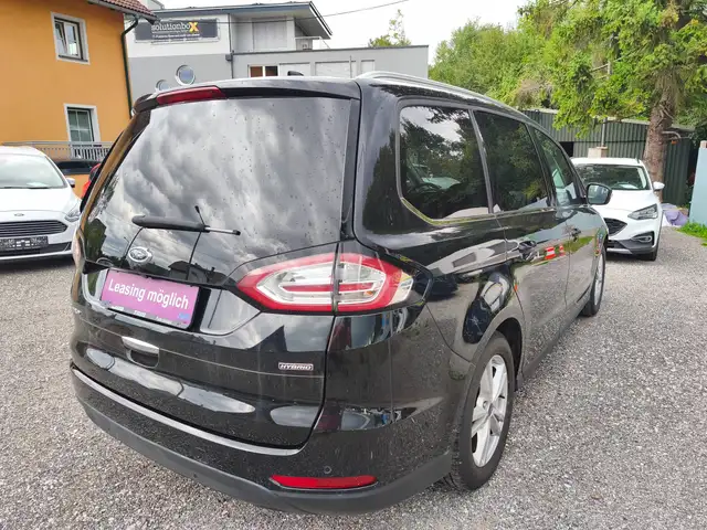 Ford Galaxy view 4