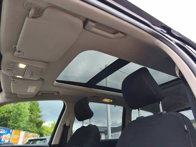 Ford Galaxy view 9