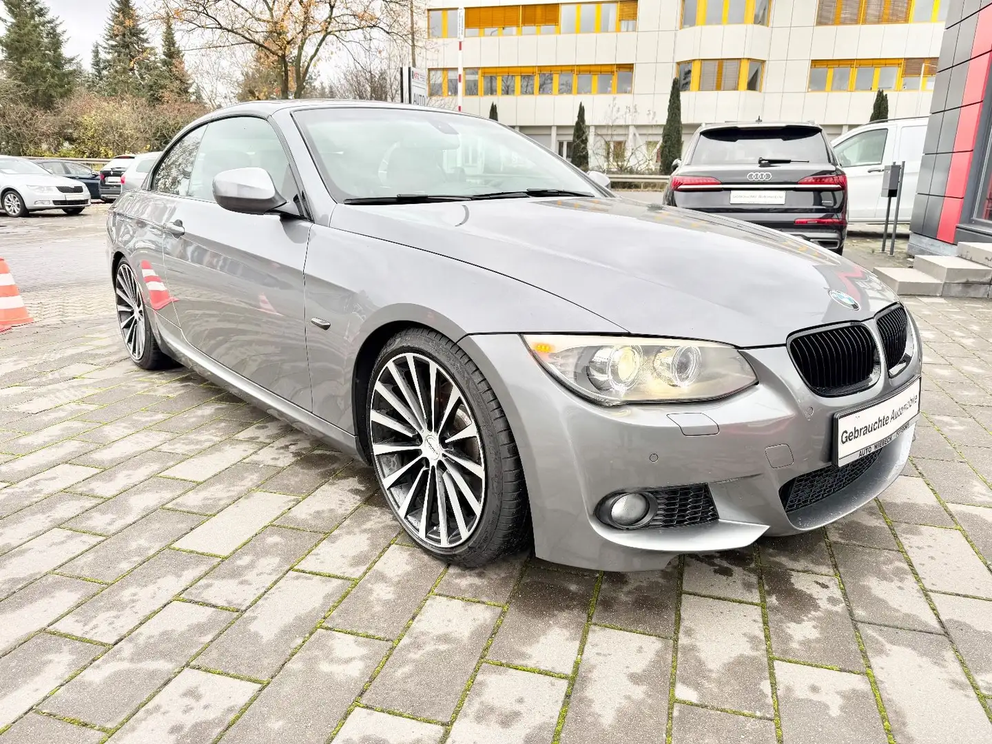 BMW 325 i Cabrio,M-Sportpaket,Leder,Navi,Xenon, Gris - 2