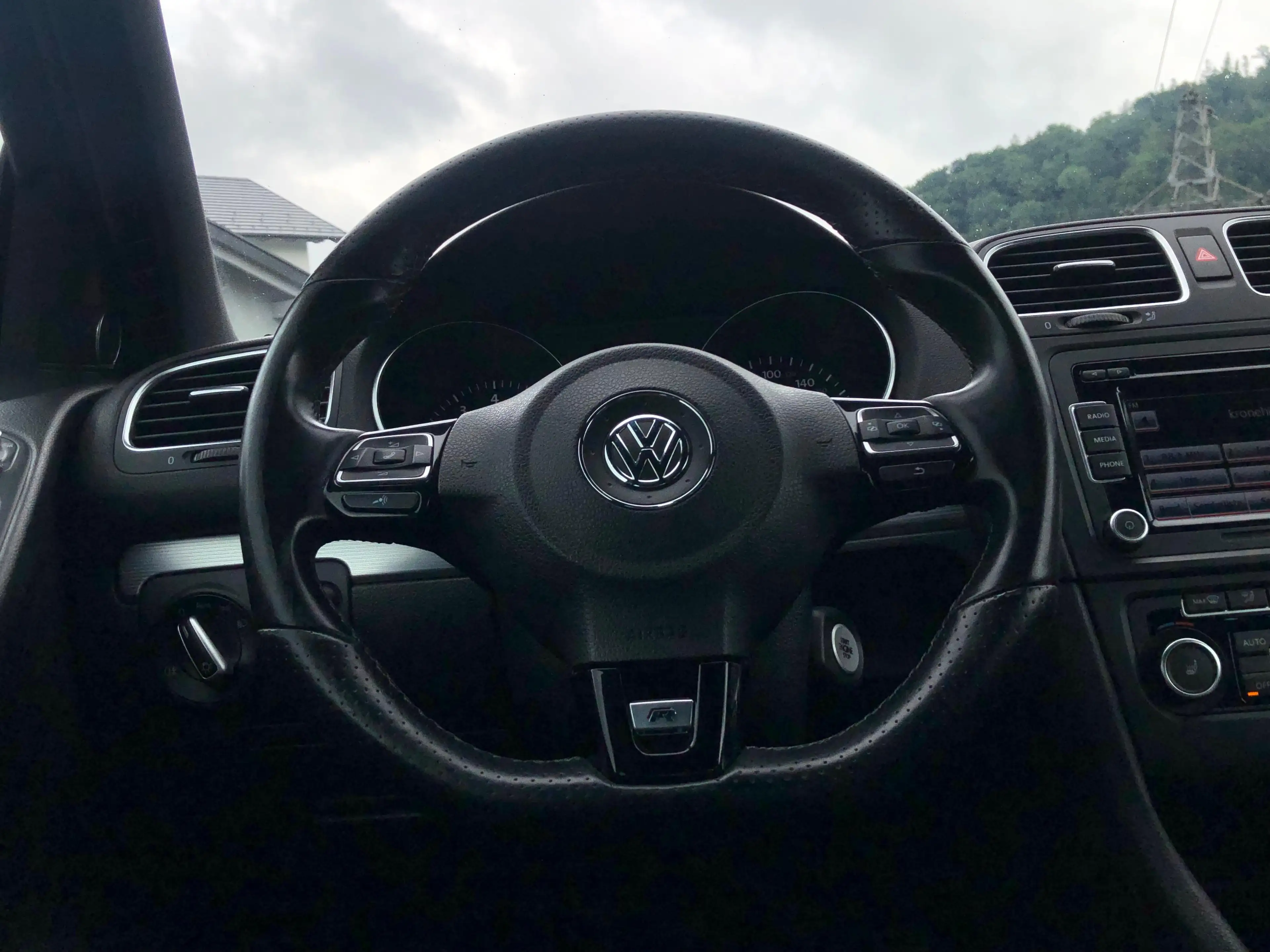 Volkswagen Golf R 2.0 TSI 4MOTION, FINANZIERUNG MÖGLICH — photo 8