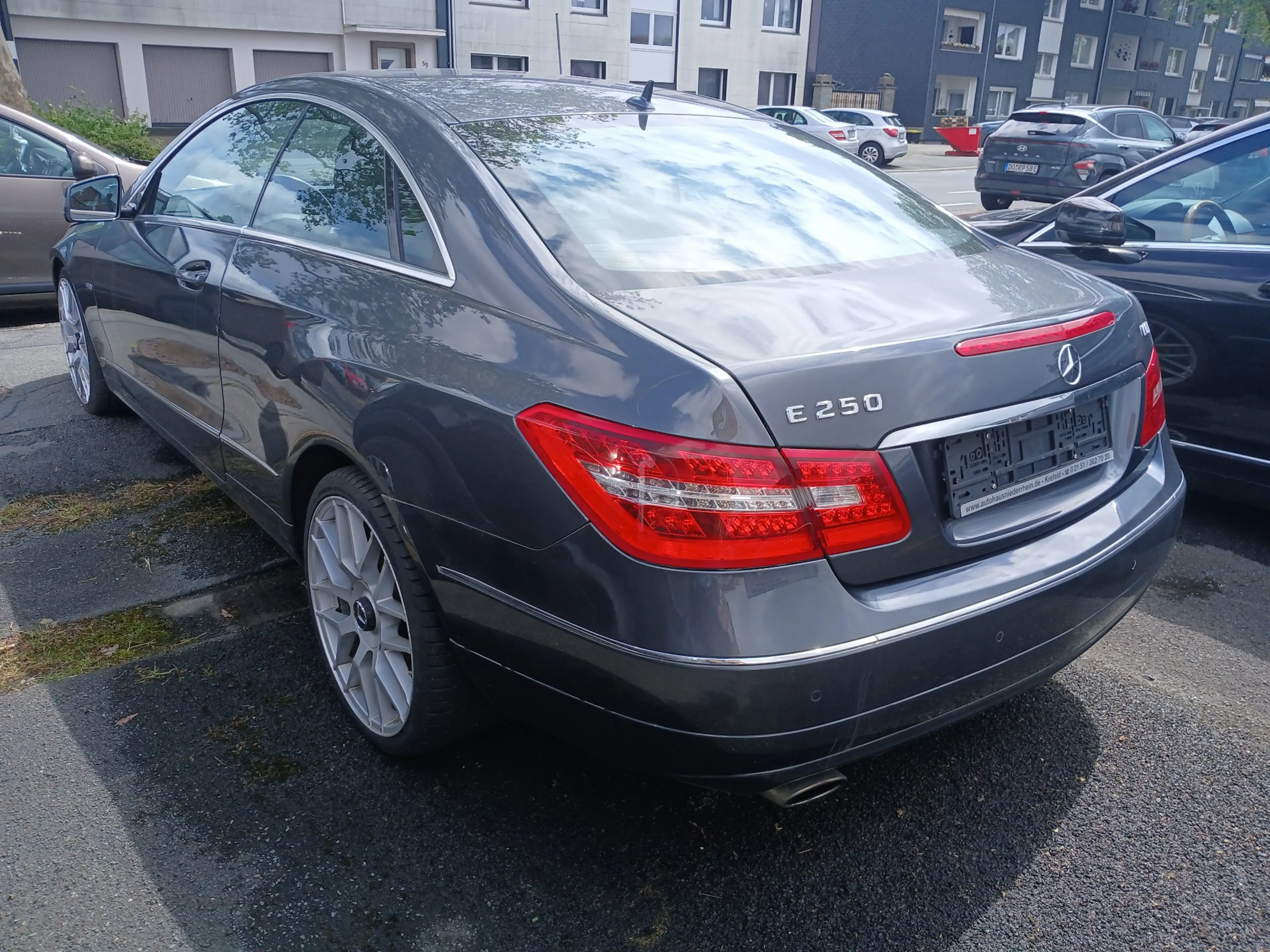 Mercedes-Benz E 250 Coupe CGI BlueEF Automatik Elegance — photo 3