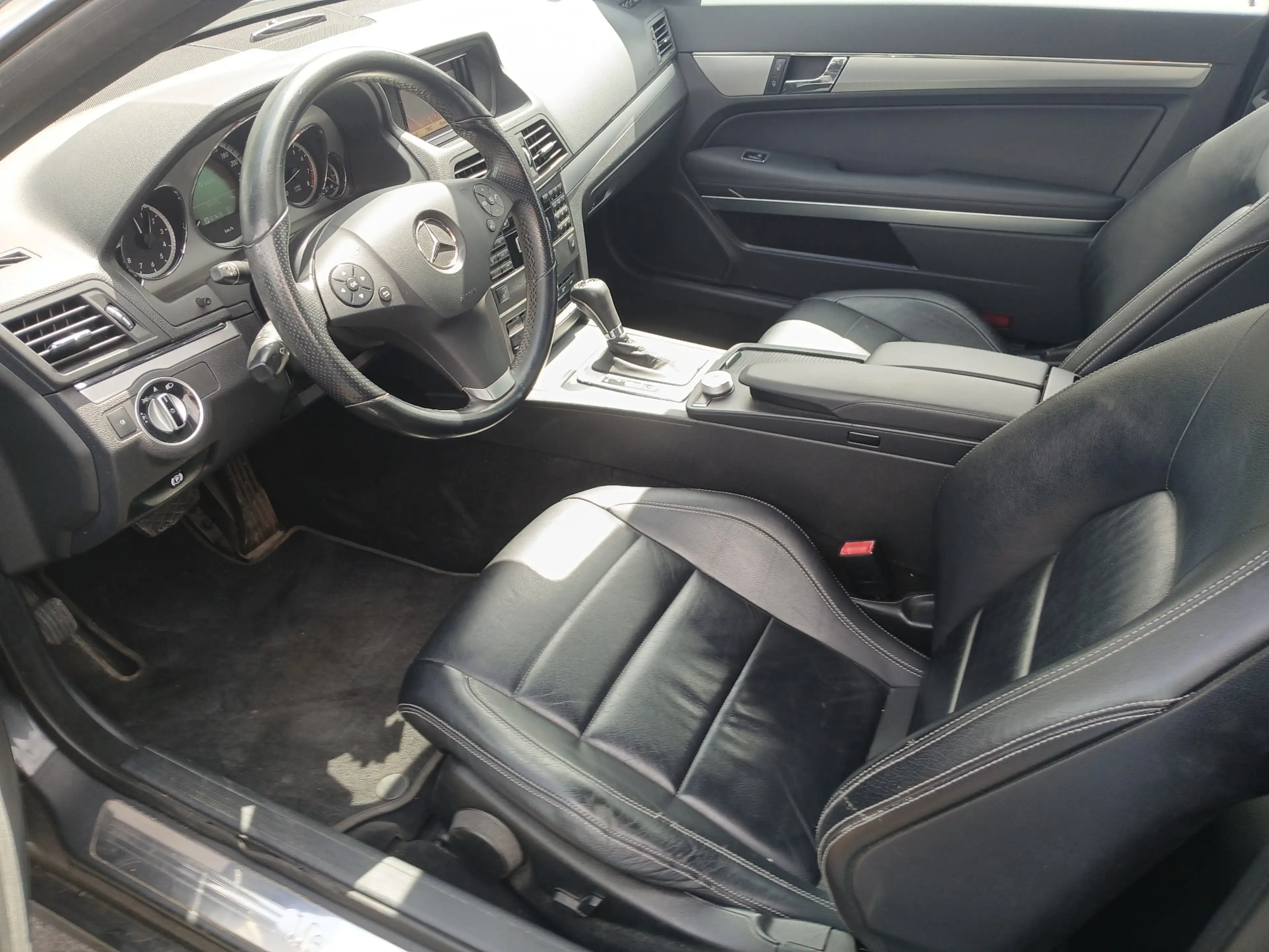 Mercedes-Benz E 250 Coupe CGI BlueEF Automatik Elegance — photo 7