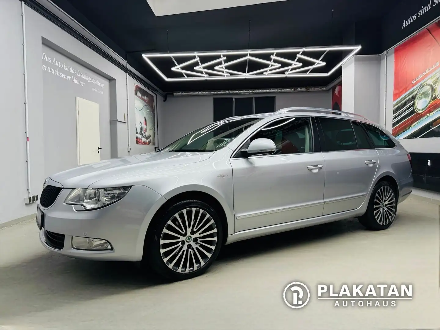 Skoda Superb 2.0 TSI Laurin & Klement Amundsen Silber - 1