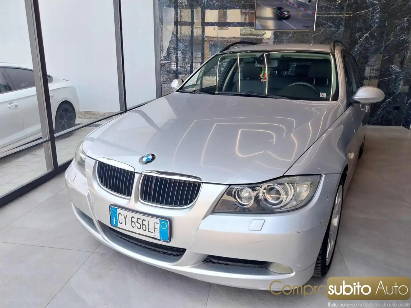 BMW 320 d cat Touring Attiva Argento - 2