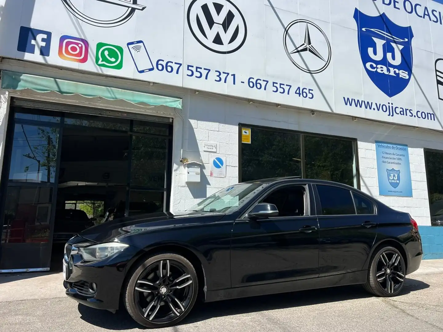 BMW 328 328iA xDrive Schwarz - 2