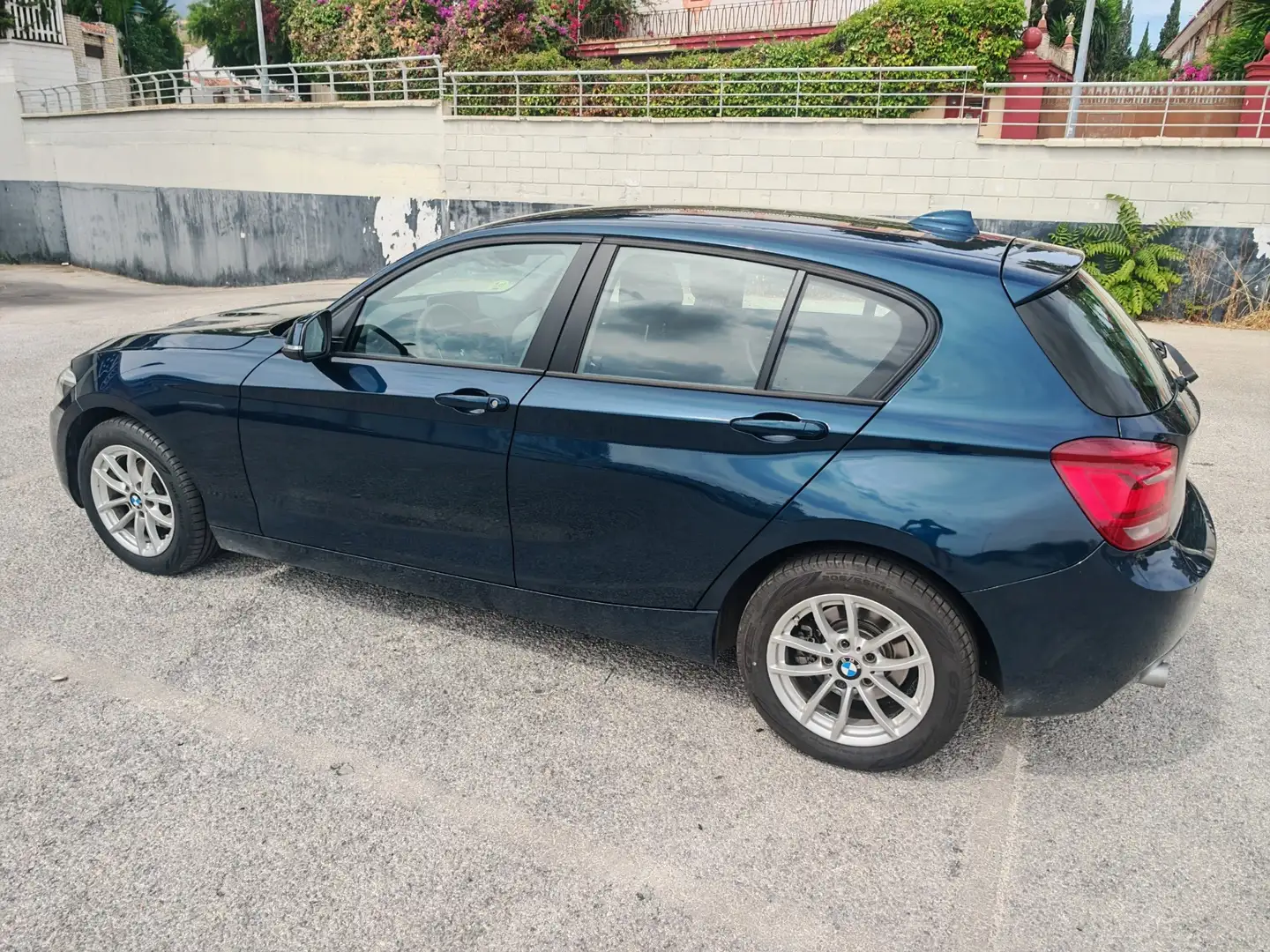 BMW 116 116d Efficiency Dynamics - 1