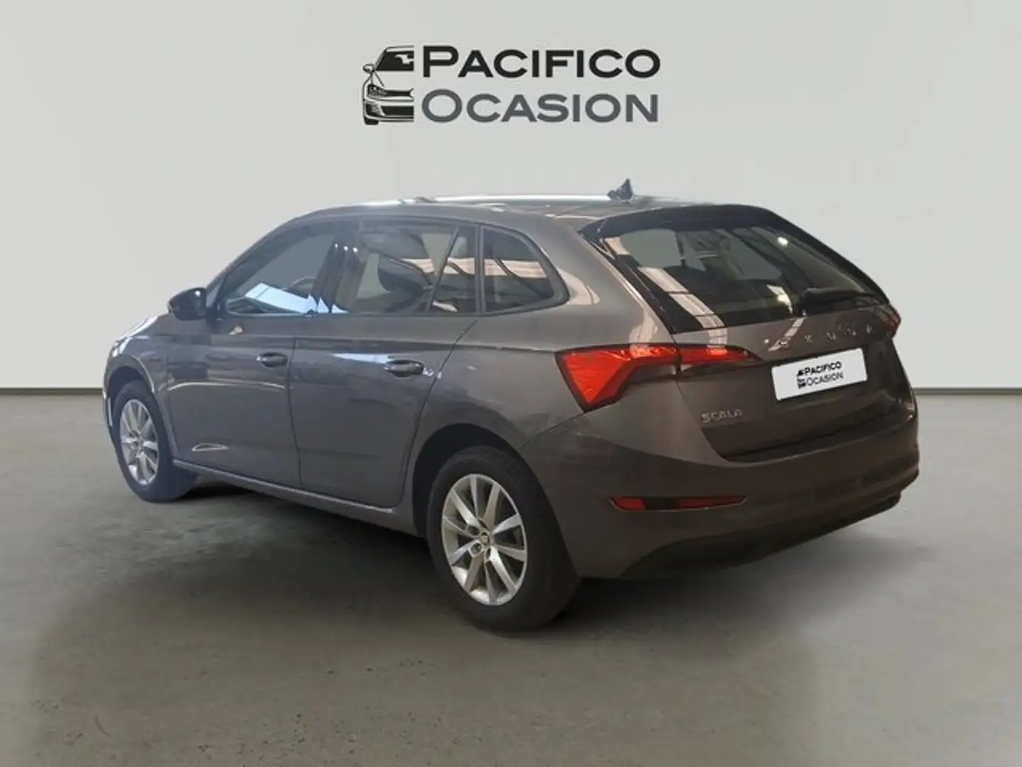 Skoda Scala 1.0 TSI Active 81kW Gris - 2
