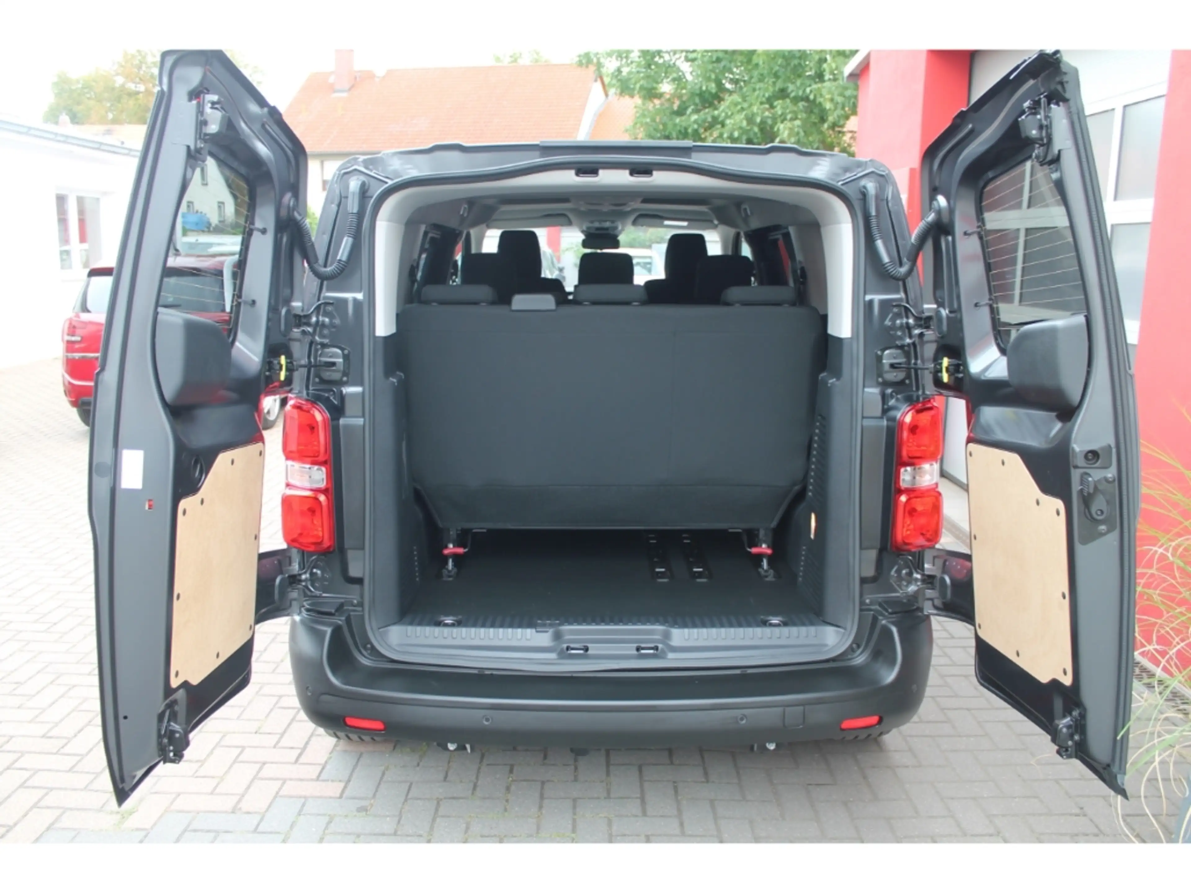 Citroen Jumpy Kombi M L2 AHK Navi Kamera Klima-Paket DAB — photo 8