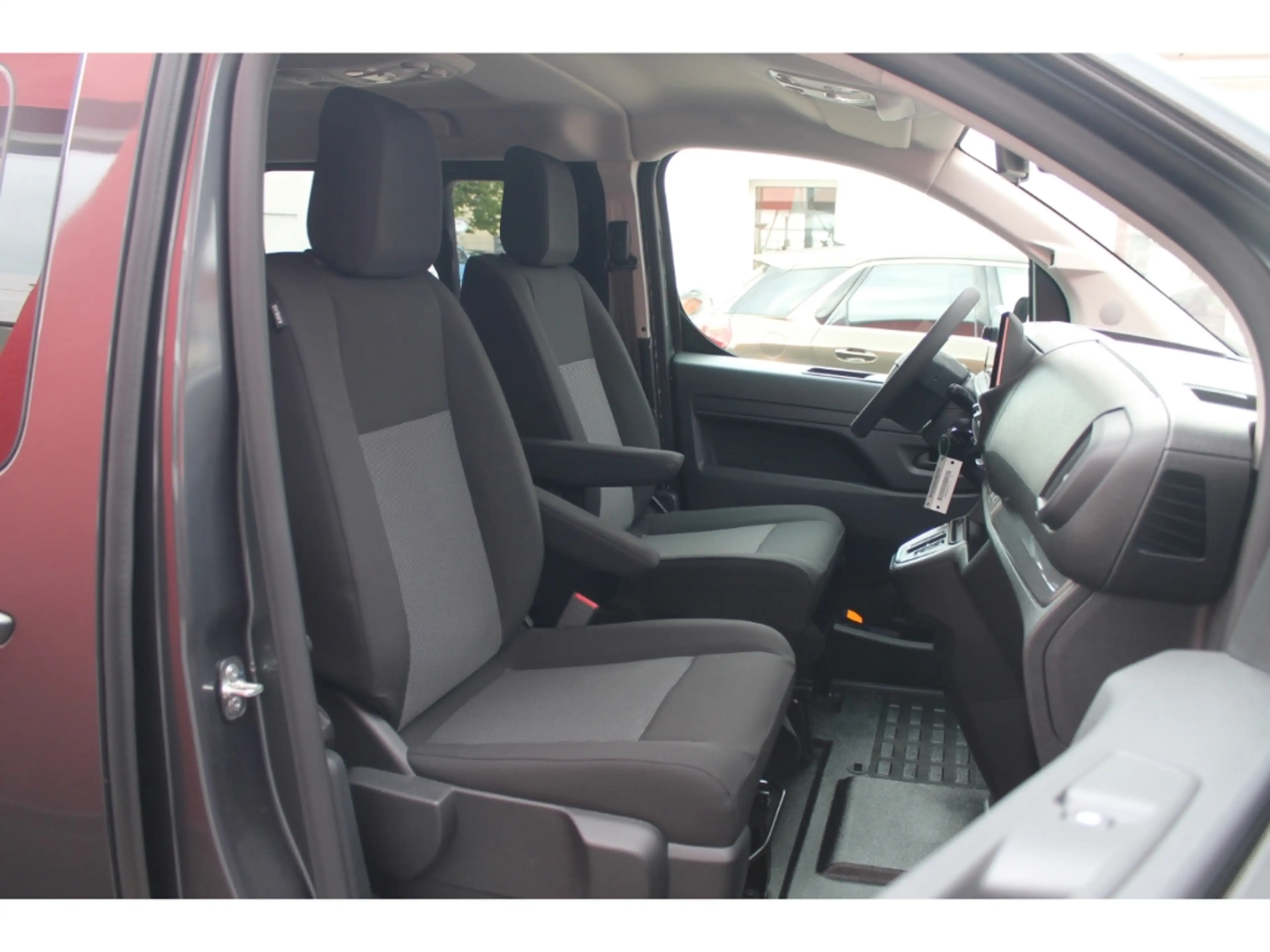 Citroen Jumpy Kombi M L2 AHK Navi Kamera Klima-Paket DAB — photo 9