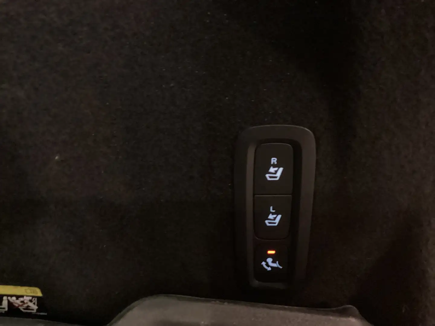 Volvo XC60 D4 AWD Winterpaket LED WLAN RFK Blanco - 2