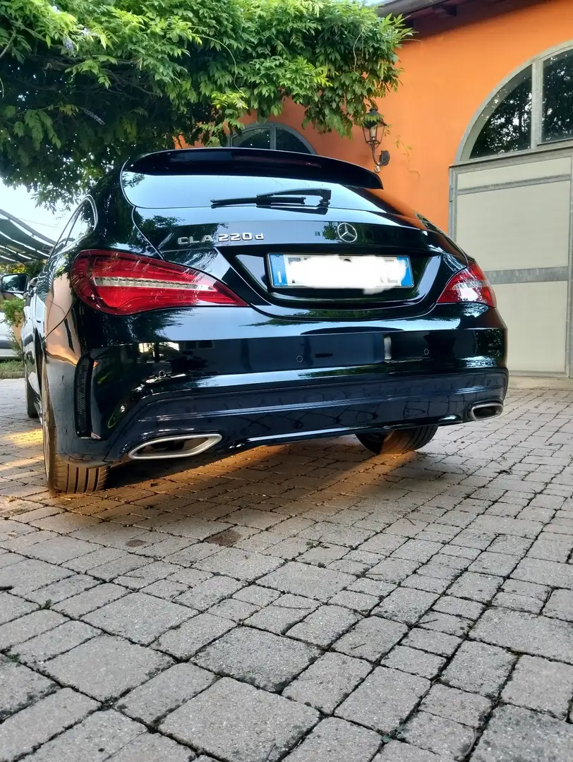 Mercedes-Benz CLA 220 Shooting Brake d Premium auto FL - 2