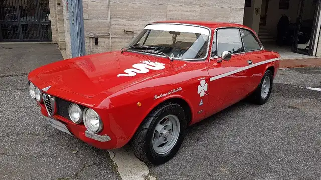 Alfa Romeo GT 1300 junior