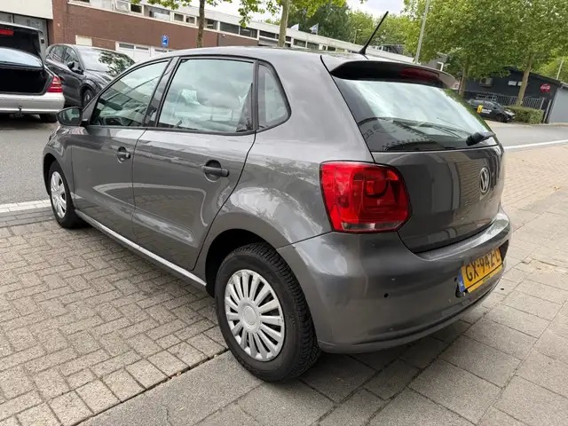 Volkswagen Polo view 8