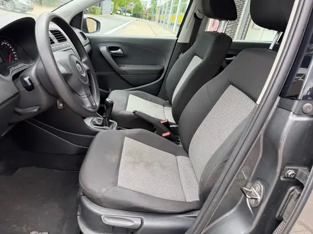 Volkswagen Polo view 10