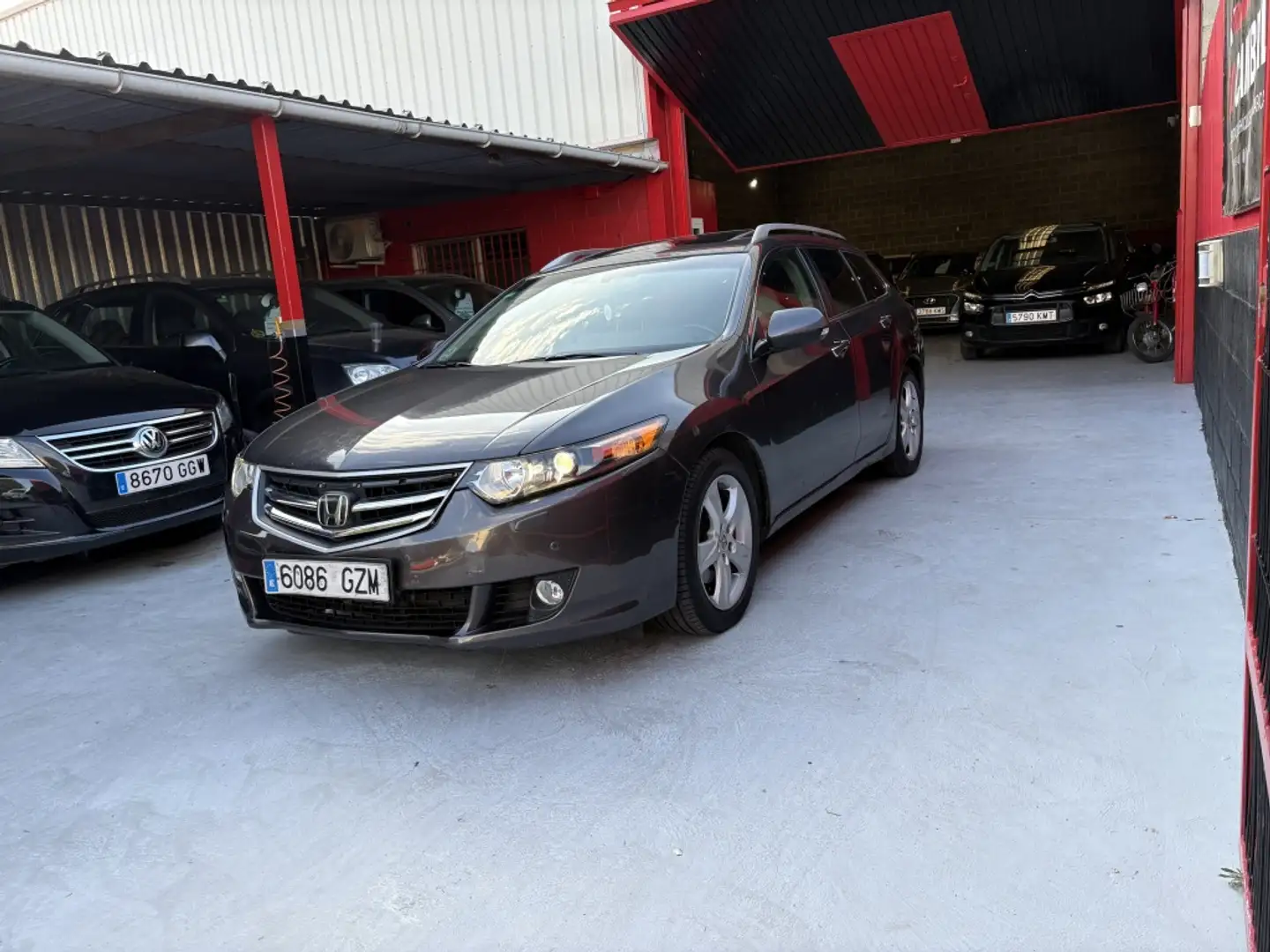 Honda Accord Tourer 2.2i-DTEC Luxury Aut. Gris - 2