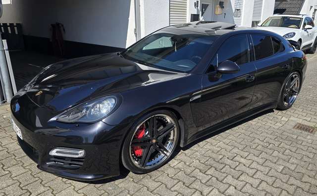 Porsche Panamera GTS PDK