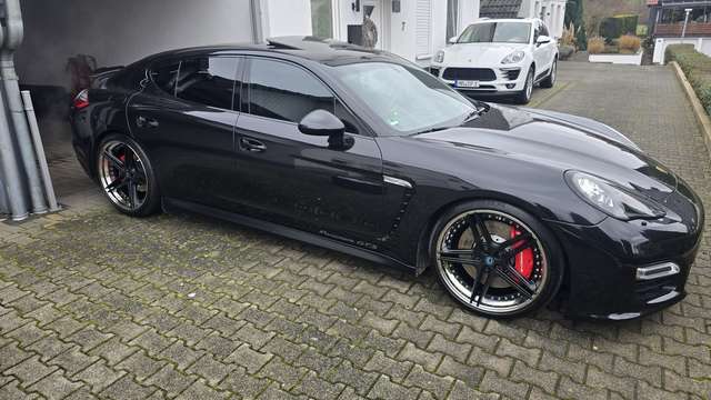 Imagine Porsche Panamera GTS PDK