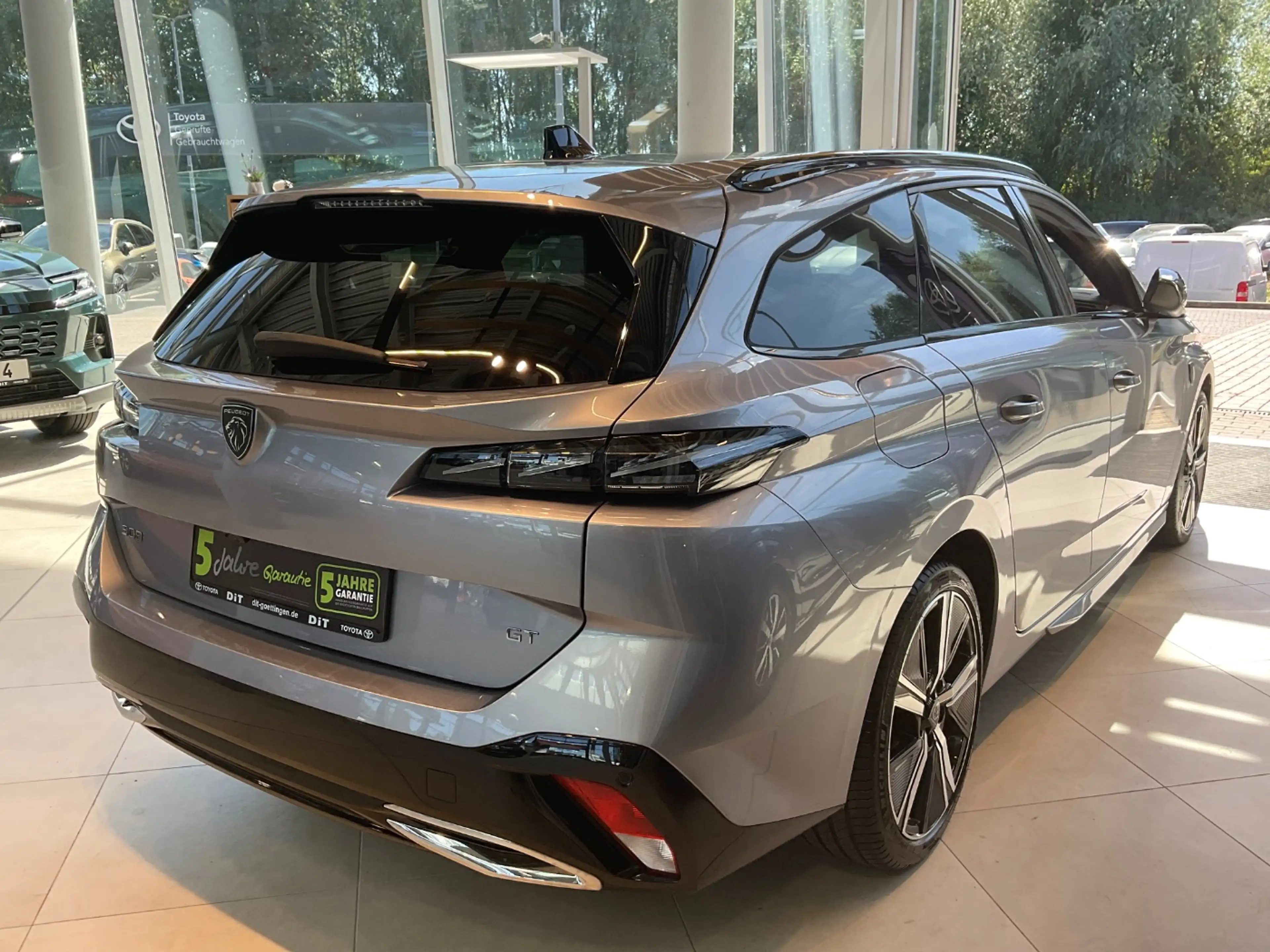 Peugeot 308 SW 1.5 BlueHDi 130 GT ACC+Alcantara+LED+Navi — photo 6