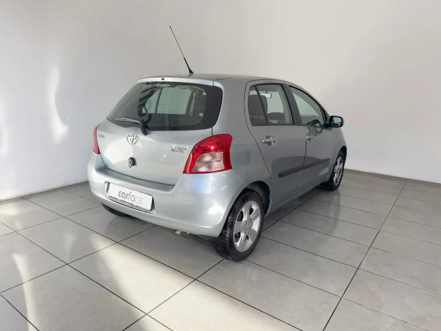 Toyota Yaris 1.3 5 porte Argento - 2