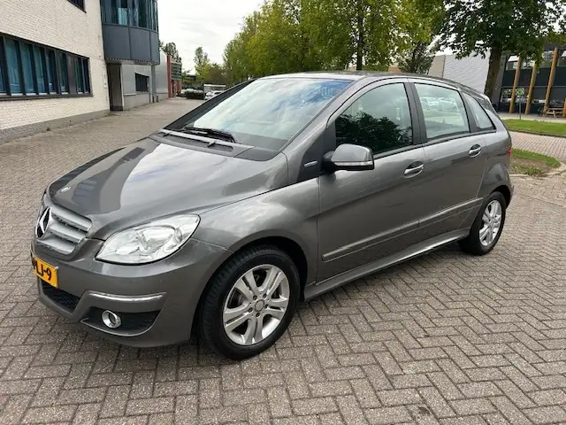 Mercedes-Benz B 160 BlueE. Bns Cl. AIRCO CRUISE BLUETH NAP