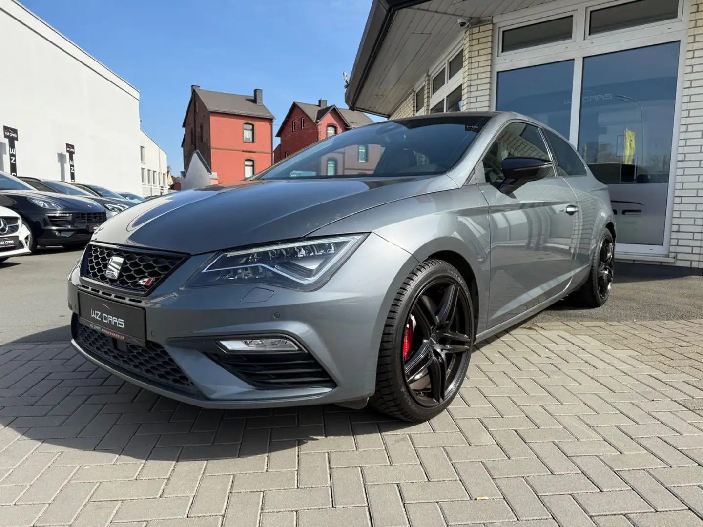 SEAT Leon SC Cupra 300 NAVI KLIMA PDC SHZ Grau - 1