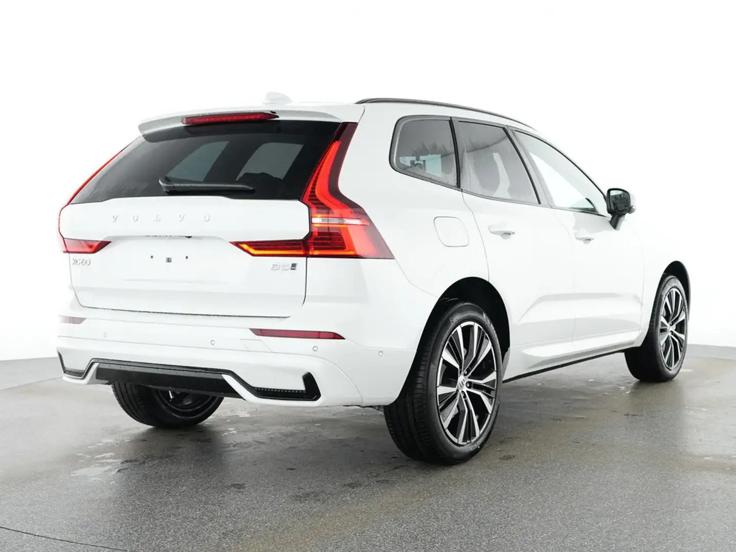Volvo XC60 B5 B AWD Ultra Dark ACC HUD PANO 360° Weiß - 2