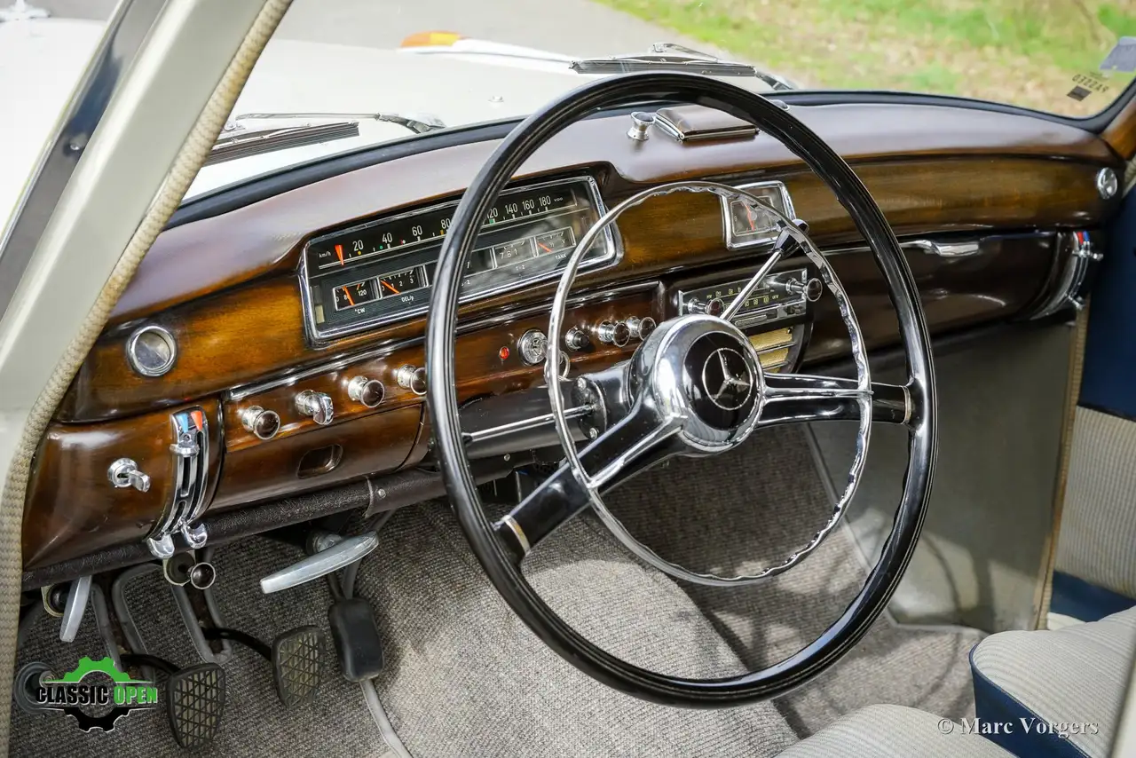 Mercedes-Benz 220S (W180) Ponton, foto 6