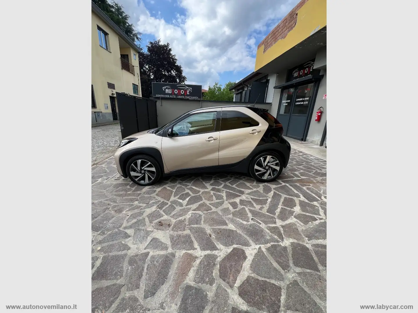 Toyota Aygo X 1.0 VVT-i 72 CV 5p. Lounge S-CVT WWW.AUTONOVEMIL Bronzo - 2