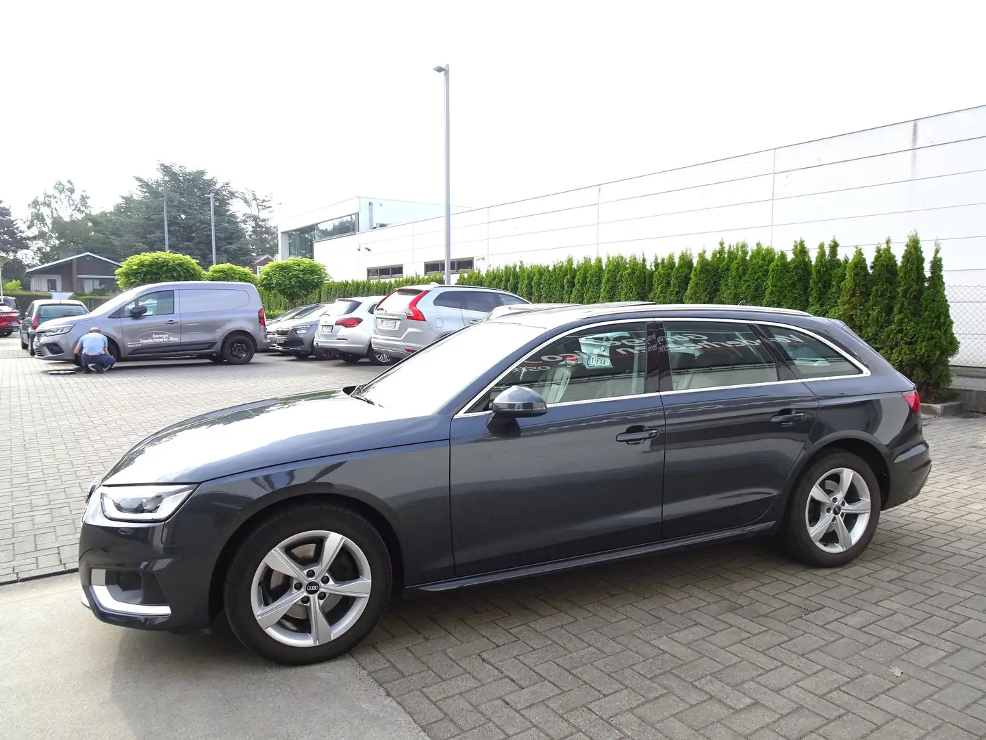 Audi A4 35TFSi S-Tronic Advanced VIRTUAL,CARPLAY,CAMERA, Grijs - 2