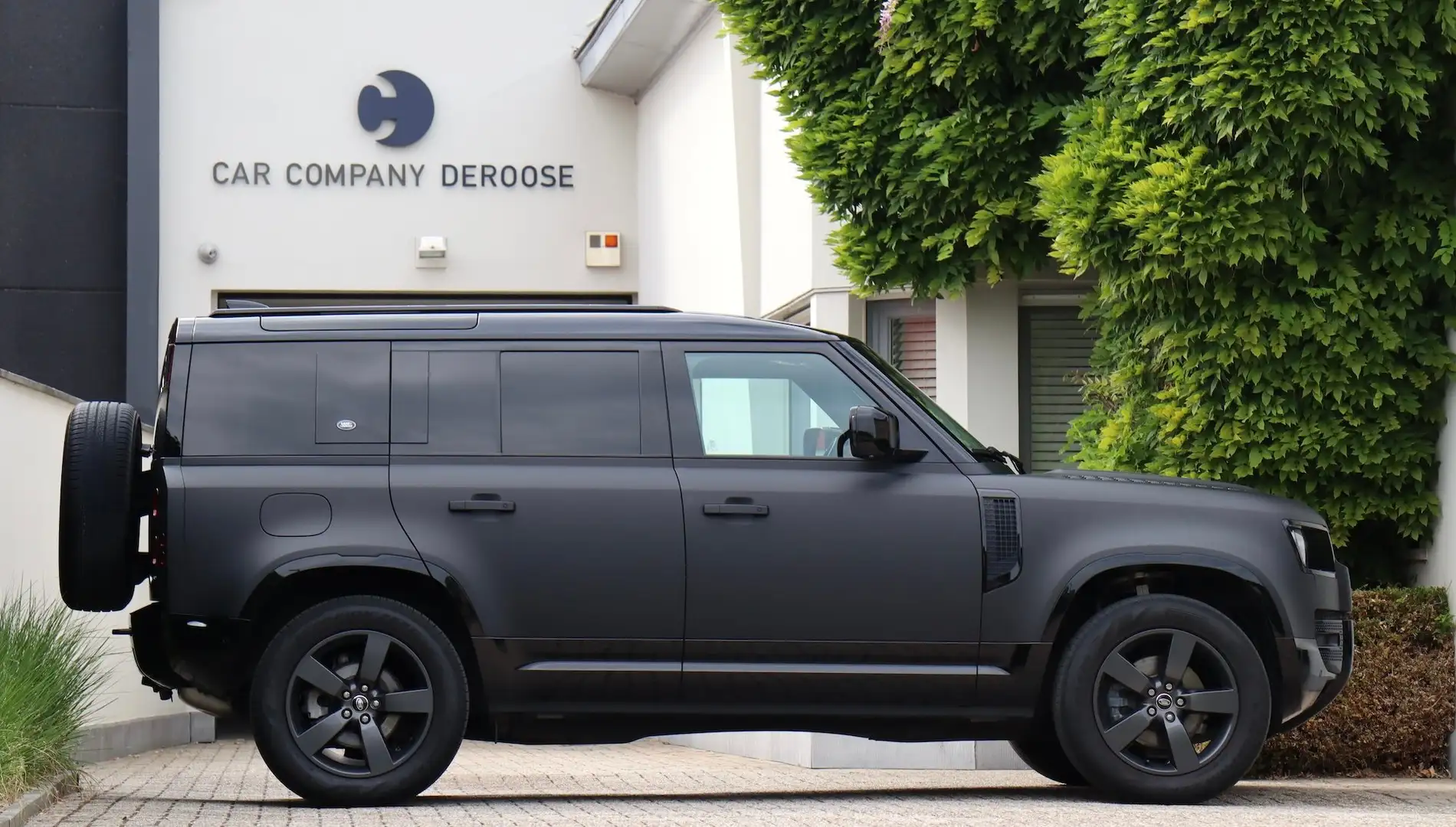 Land Rover Defender Defender 110 D250 X-Dynamic HSE - FULL !! Schwarz - 2