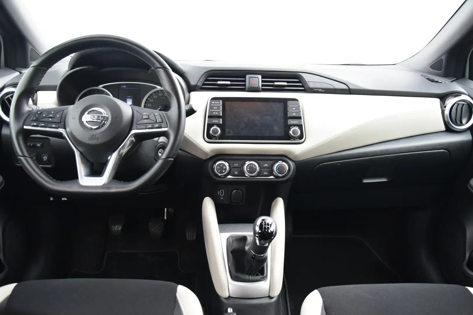 Nissan Micra 1.0 IG-T N-Design Navi Priv/Glass Pdc Grijs - 2