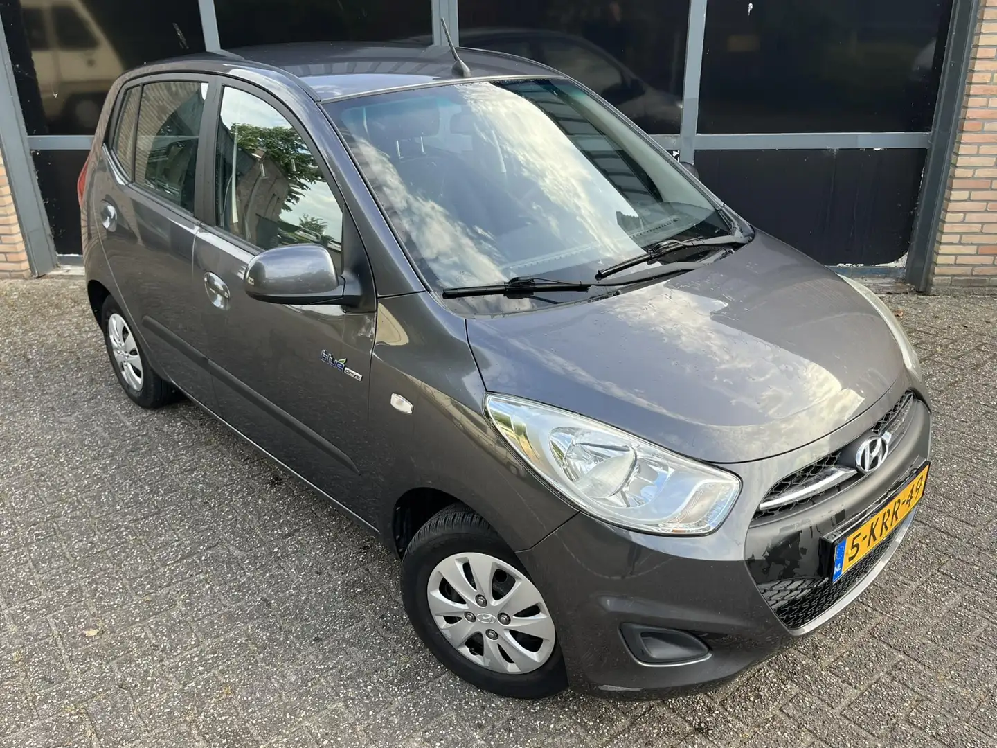 Hyundai i10 1.0 i-Drive Cool Grijs - 2