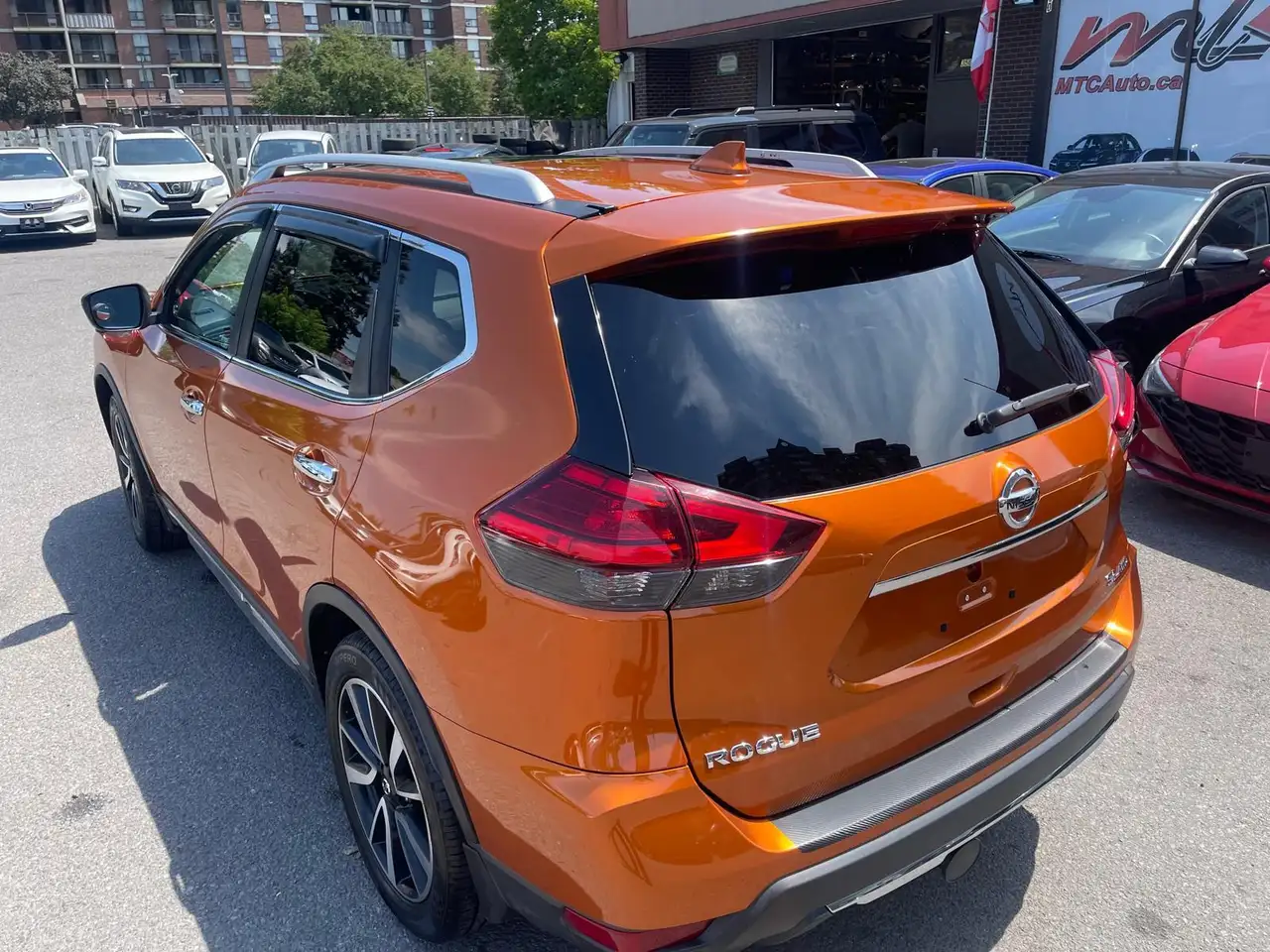 Nissan Rogue fotografie Nissan Rogue