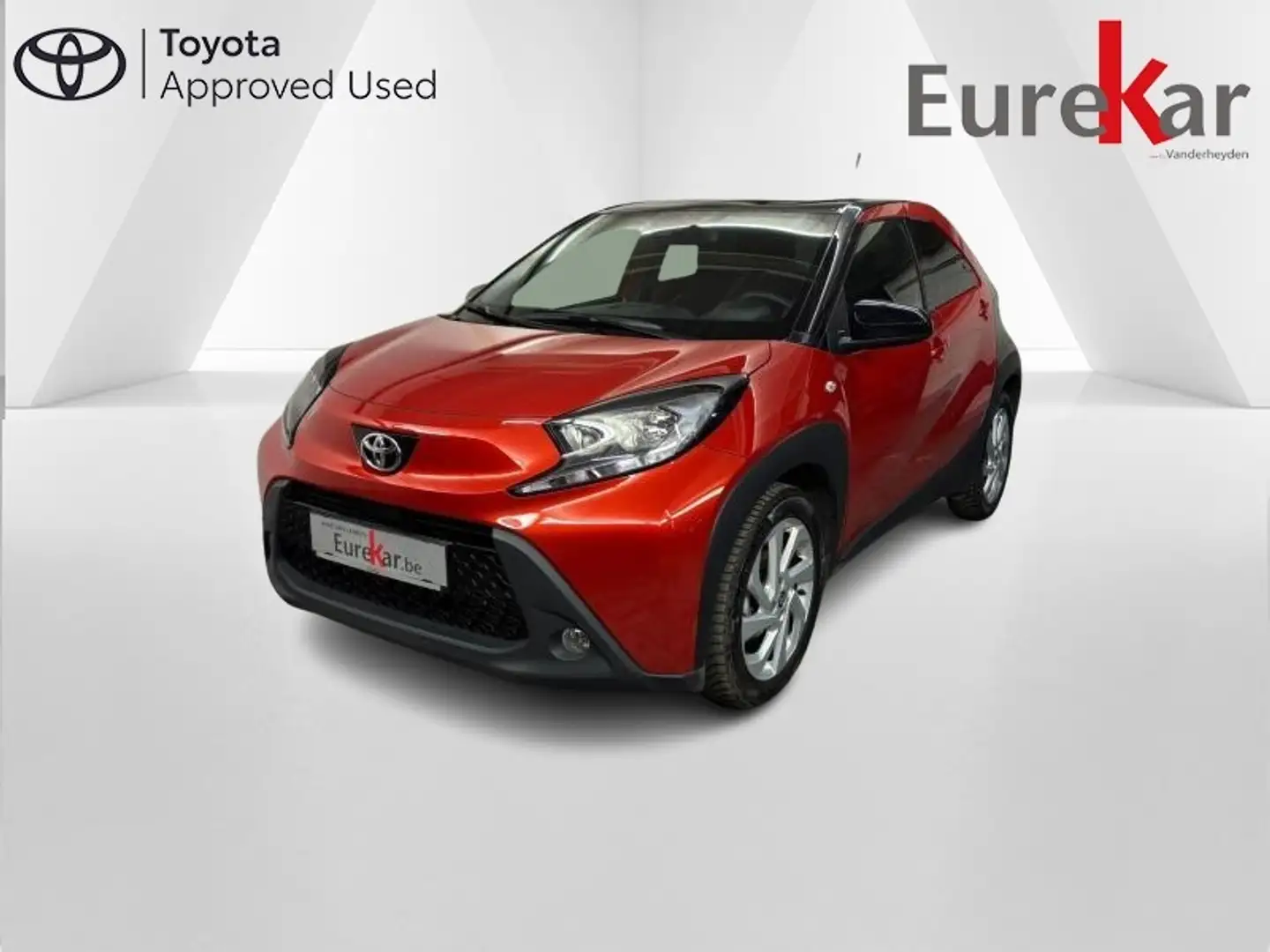 Toyota Aygo X 1.0 VVT-i PULSE Rouge - 1