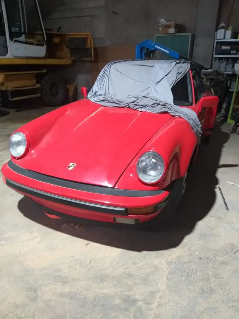 Porsche 911 Carrera Rot - 1