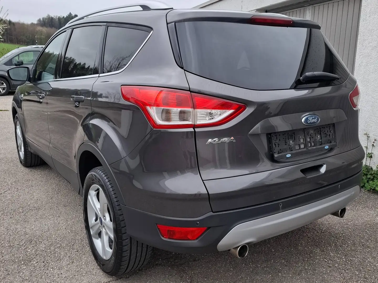 Ford Kuga Kuga 2,0 TDCi TrendTrend Grau - 2