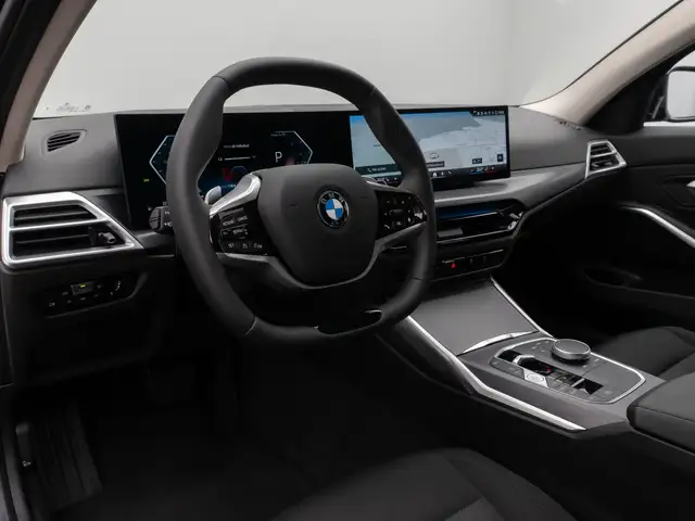 BMW 3 Series view 19