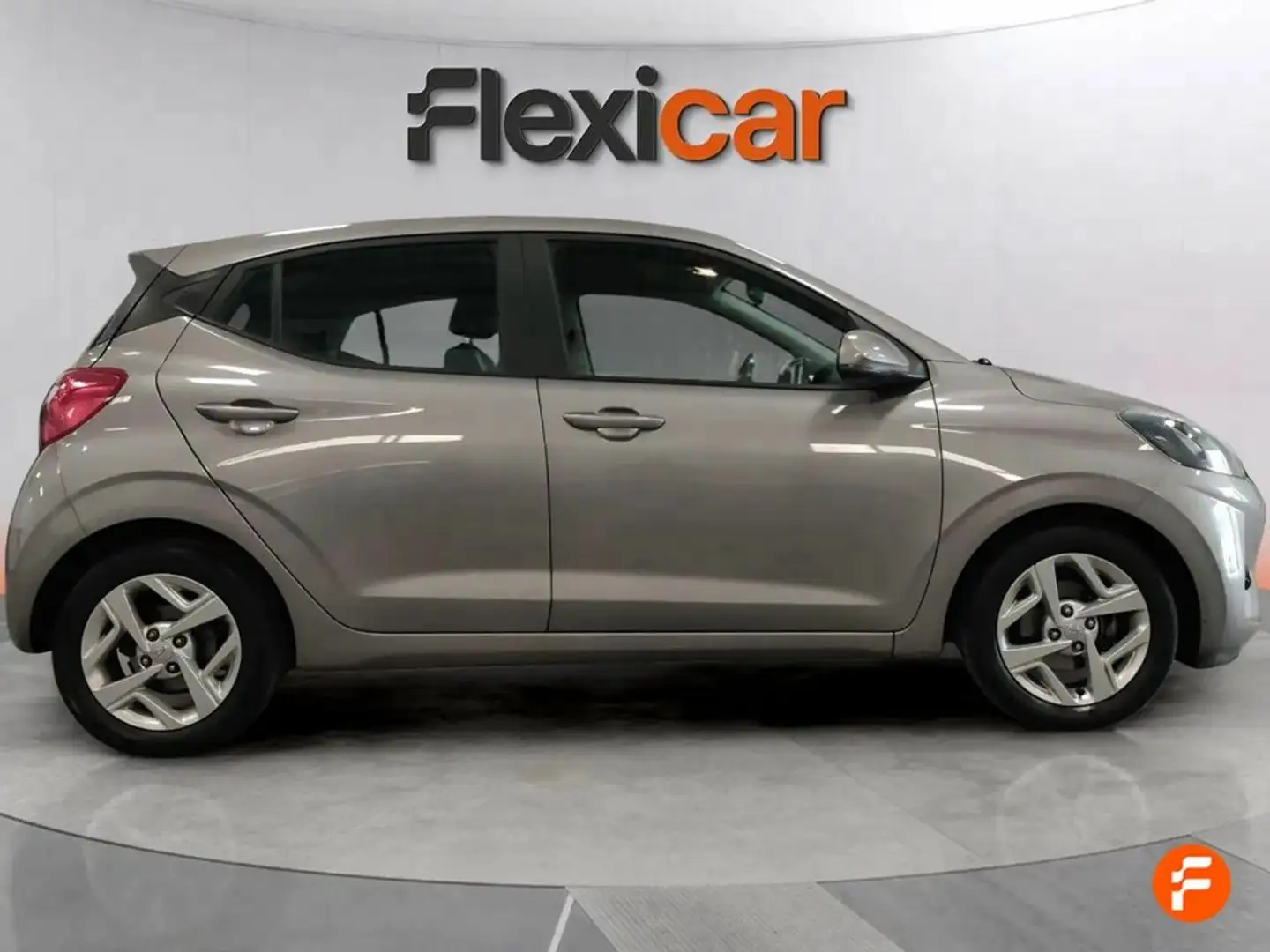 Hyundai i10 1.0 MPI Essence Gris - 2