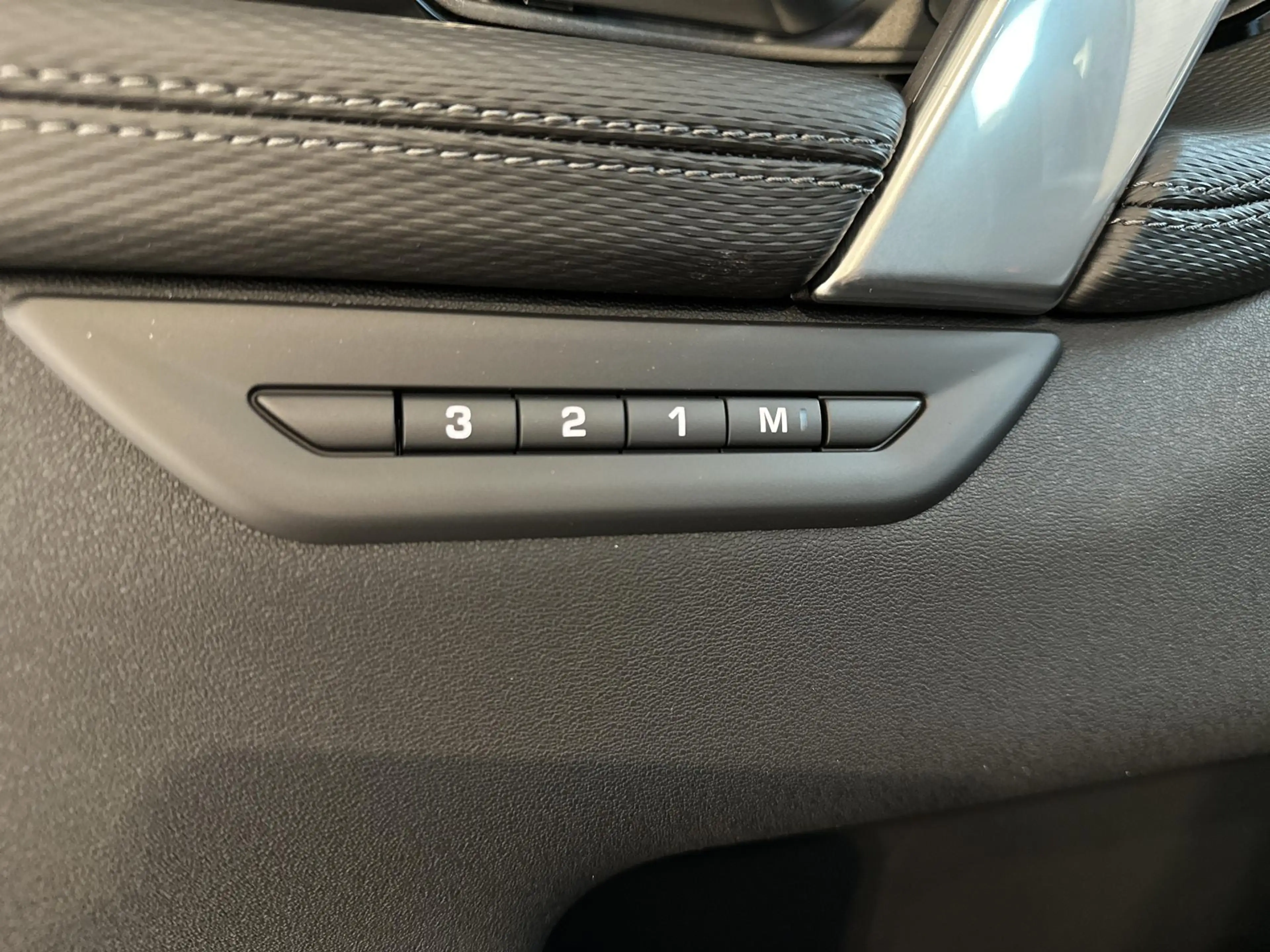Land Rover Discovery Sport P270e S BUSS. EDITION -PANO.DAK | TREKHAAK | COLD — photo 12