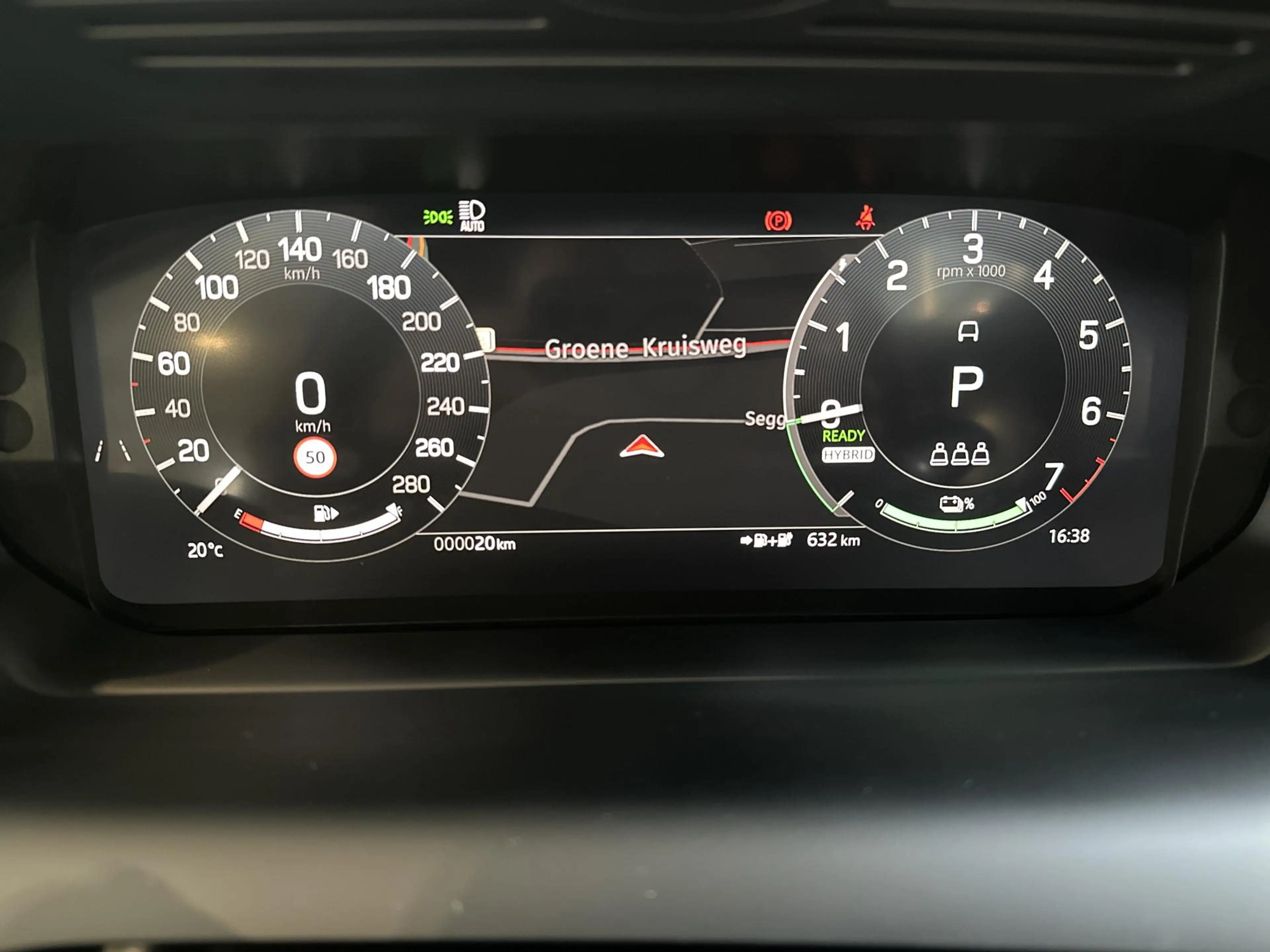 Land Rover Discovery Sport P270e S BUSS. EDITION -PANO.DAK | TREKHAAK | COLD — photo 18