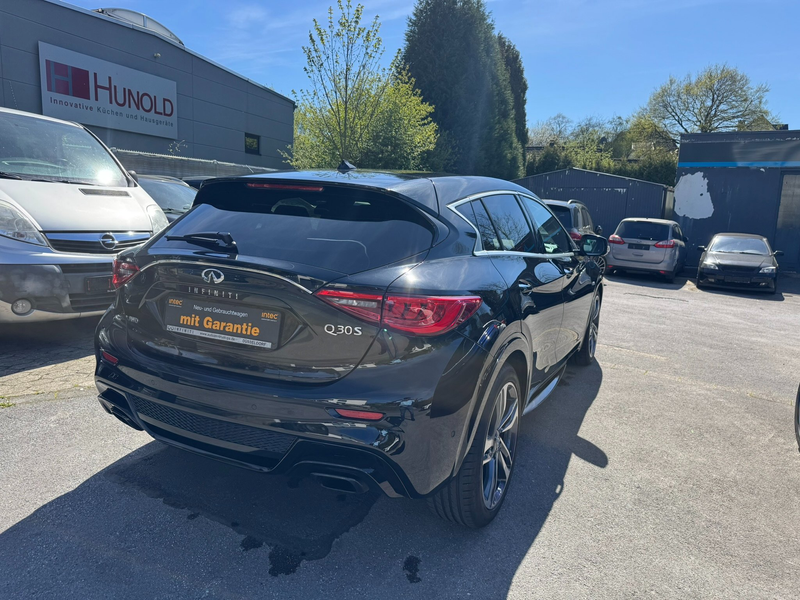 Infiniti Q30 2.0/AWD/Q30S/360°/Pano/Alcantara — photo 8