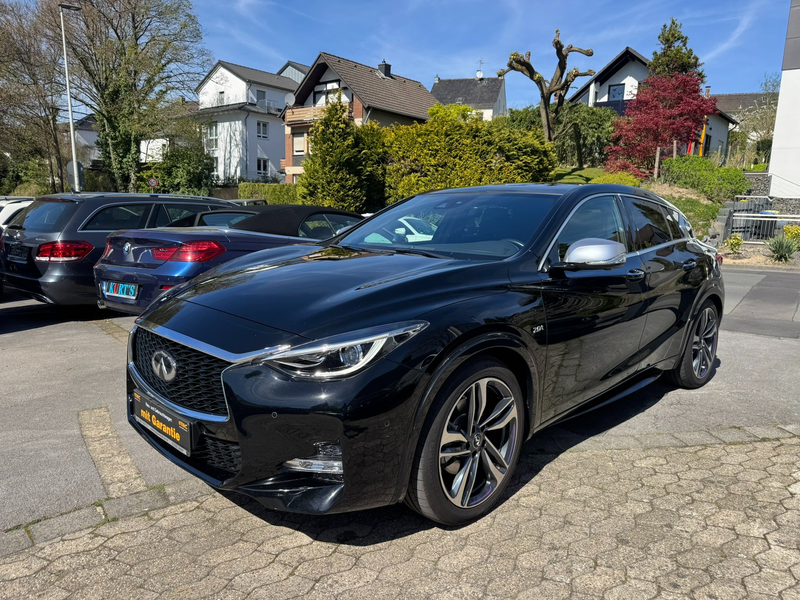 Infiniti Q30 2.0/AWD/Q30S/360°/Pano/Alcantara — photo 3