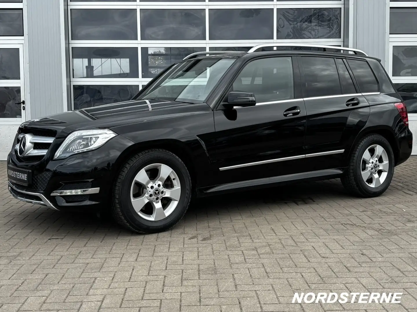 Mercedes-Benz GLK 220 GLK 220 CDI 4MATIC Panorama AHK Distronic Navi Zwart - 2