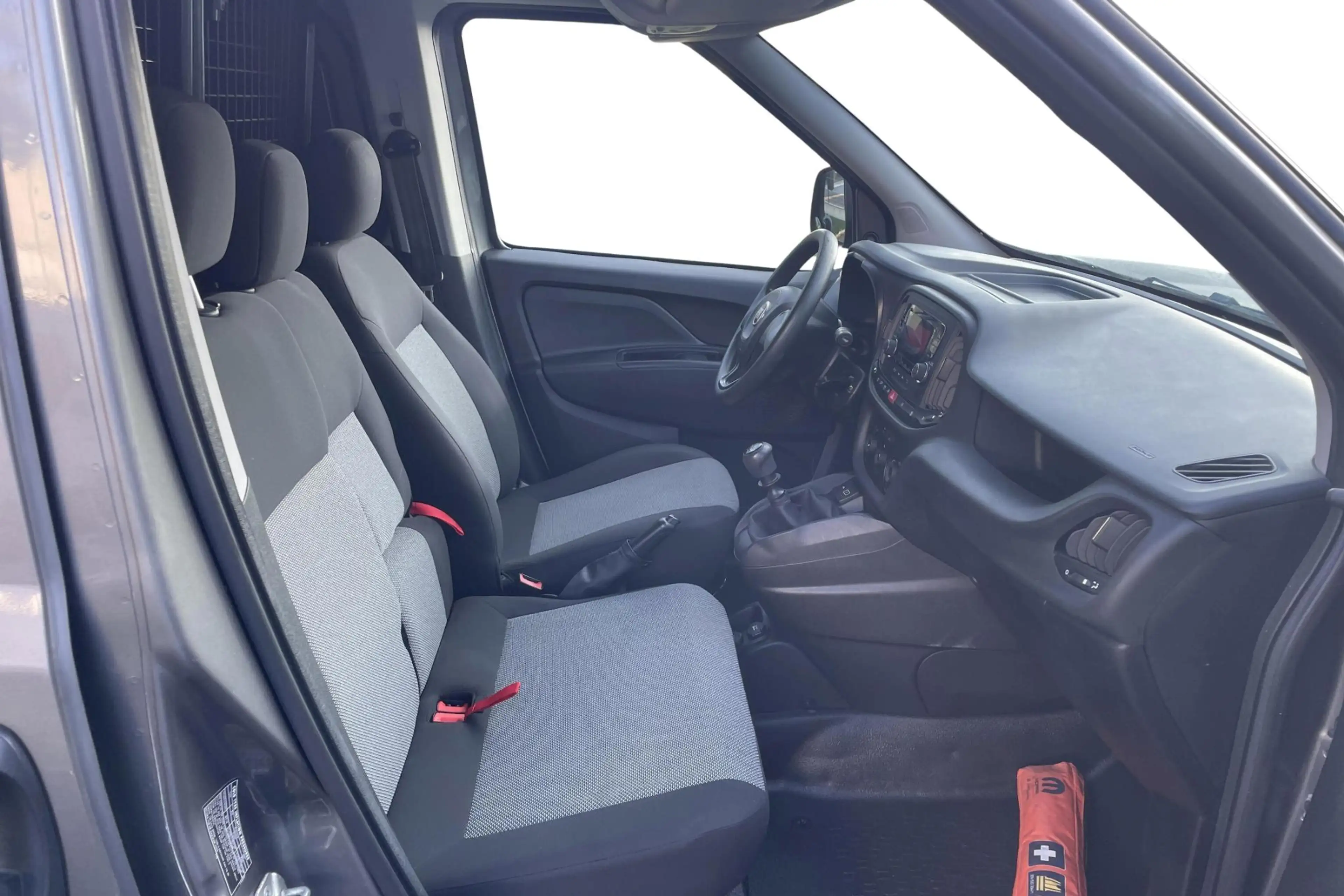 Fiat Doblo Cargo 1.6 Multijet 105 SX LWB 3 zit — photo 6