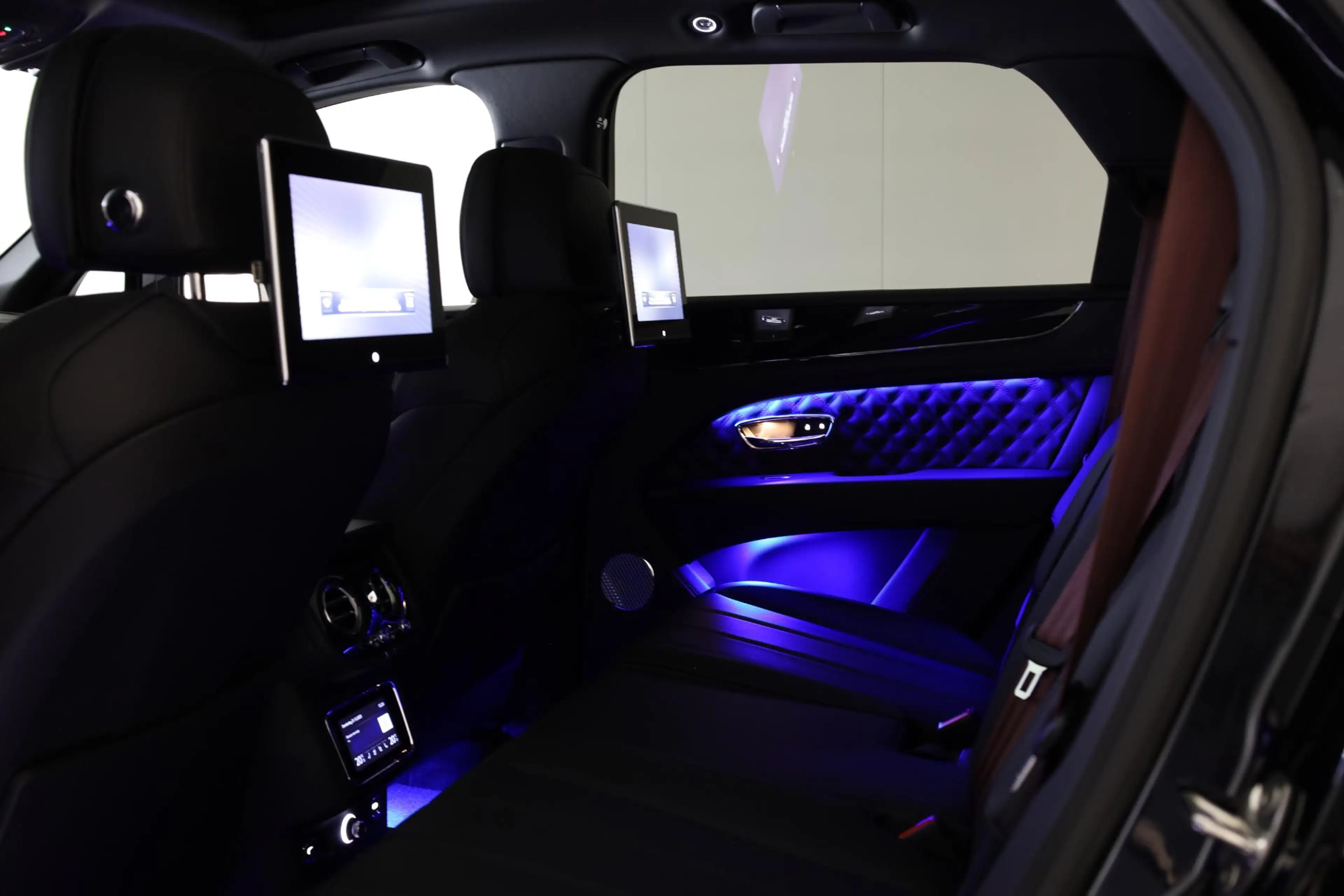 Bentley Bentayga 4.0 V8 | First Edition | TV achter | Nachtzicht | — photo 31