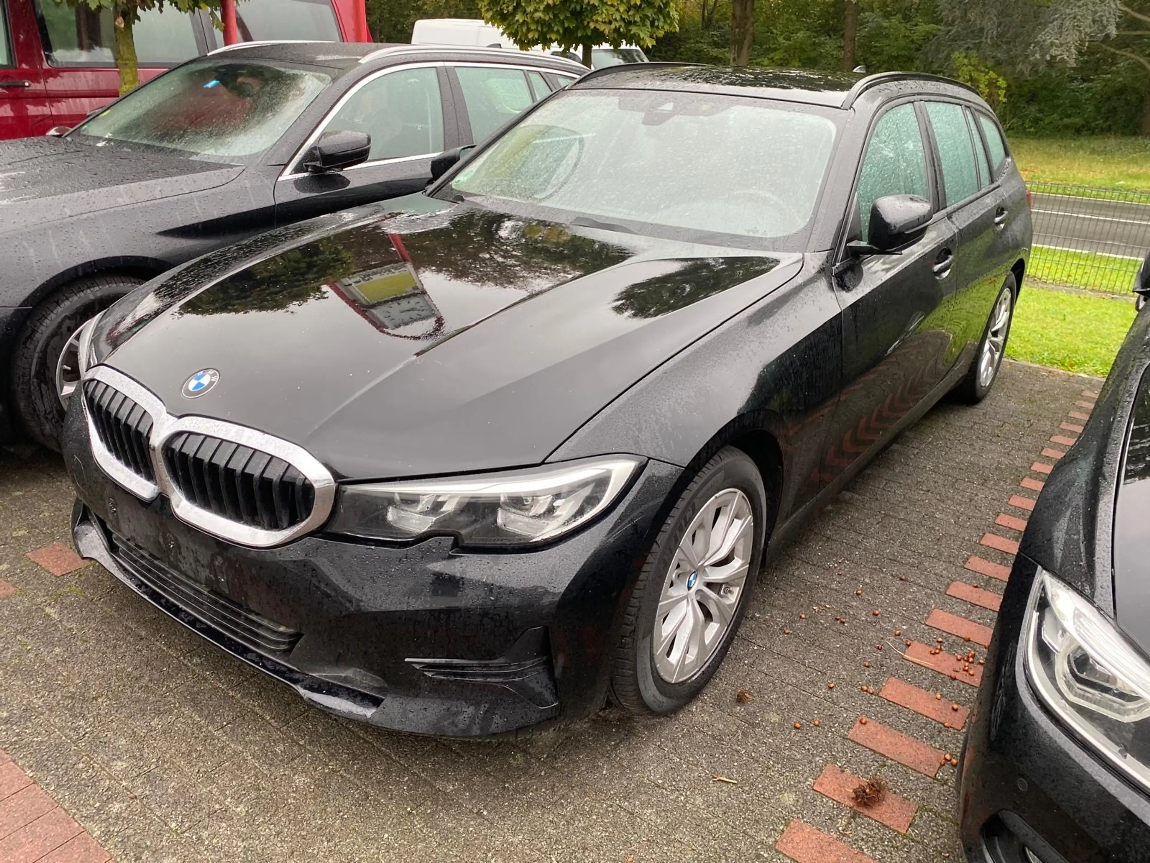 BMW 318 318 d ~Automatik~Navi~Teilleder~LED