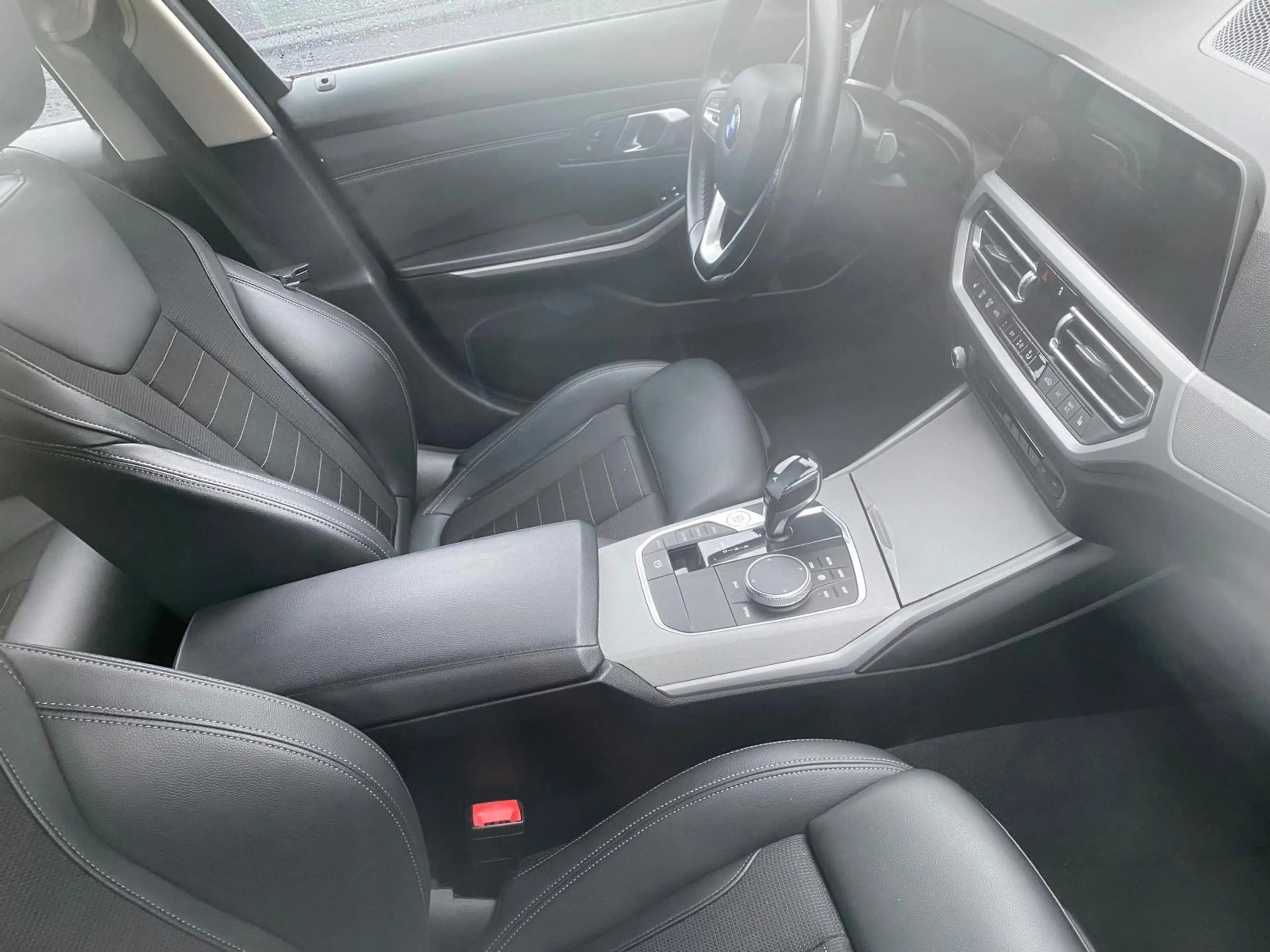 BMW 318 318 d ~Automatik~Navi~Teilleder~LED — photo 7