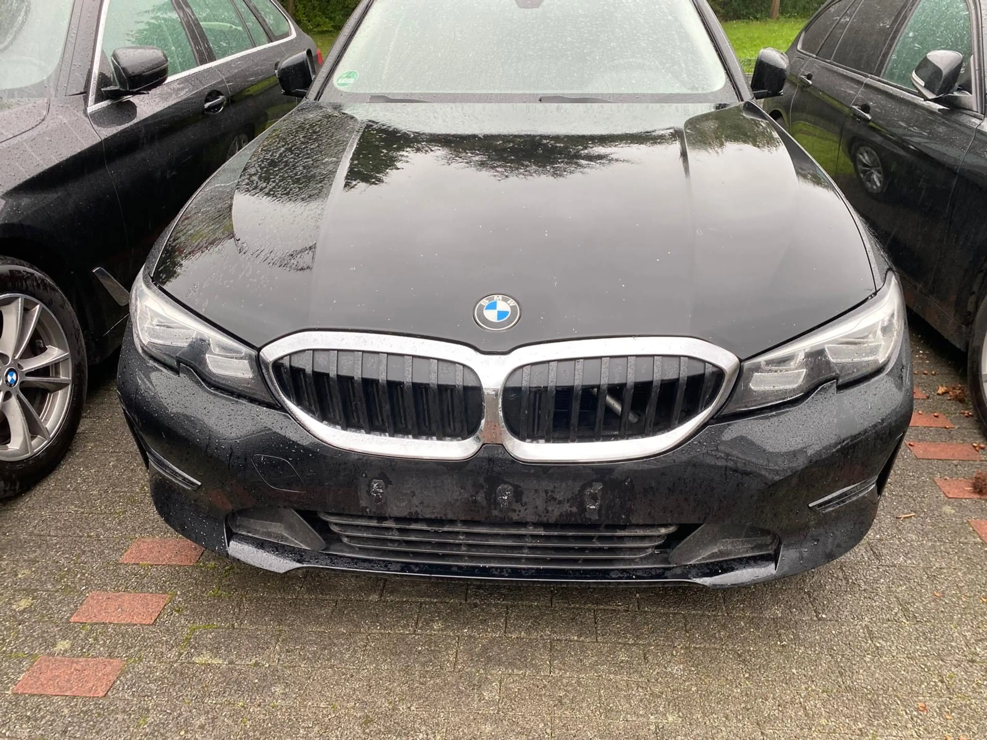 BMW 318 318 d ~Automatik~Navi~Teilleder~LED — photo 2