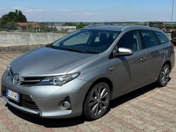 Auris II 2013 Touring Sport Touring Sport 1.8 hybrid Active eco