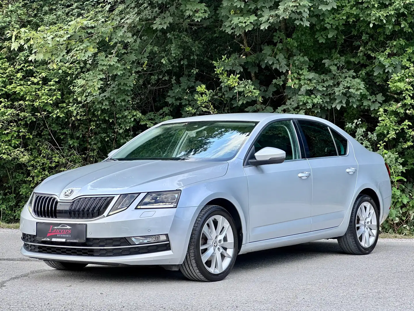 Skoda Octavia Limo Style Limited Aut.ACC*AMBIENTE*LED*NAVI*SPUR* Grau - 1